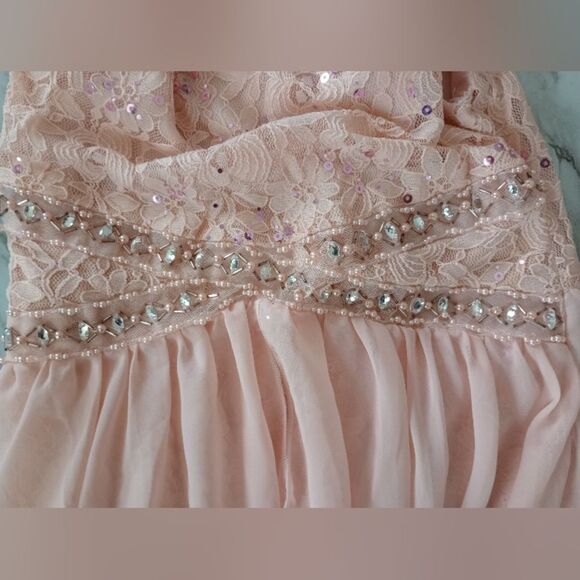 Knitworks Hi Low Halter Top Sleeveless Sequin Peach Color Dress Size 12 - Picture 7 of 13